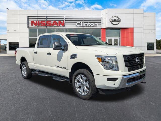 2024 Nissan Titan XD SV Crew Cab 4WD