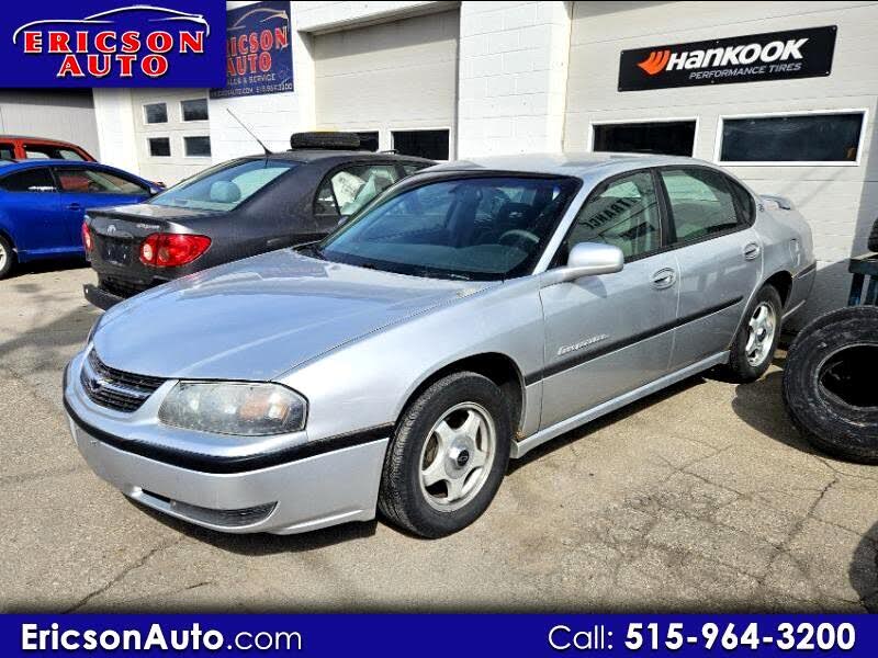 2000 Chevrolet Impala LS FWD