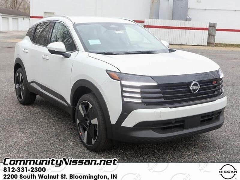 2025 Nissan Kicks SR AWD