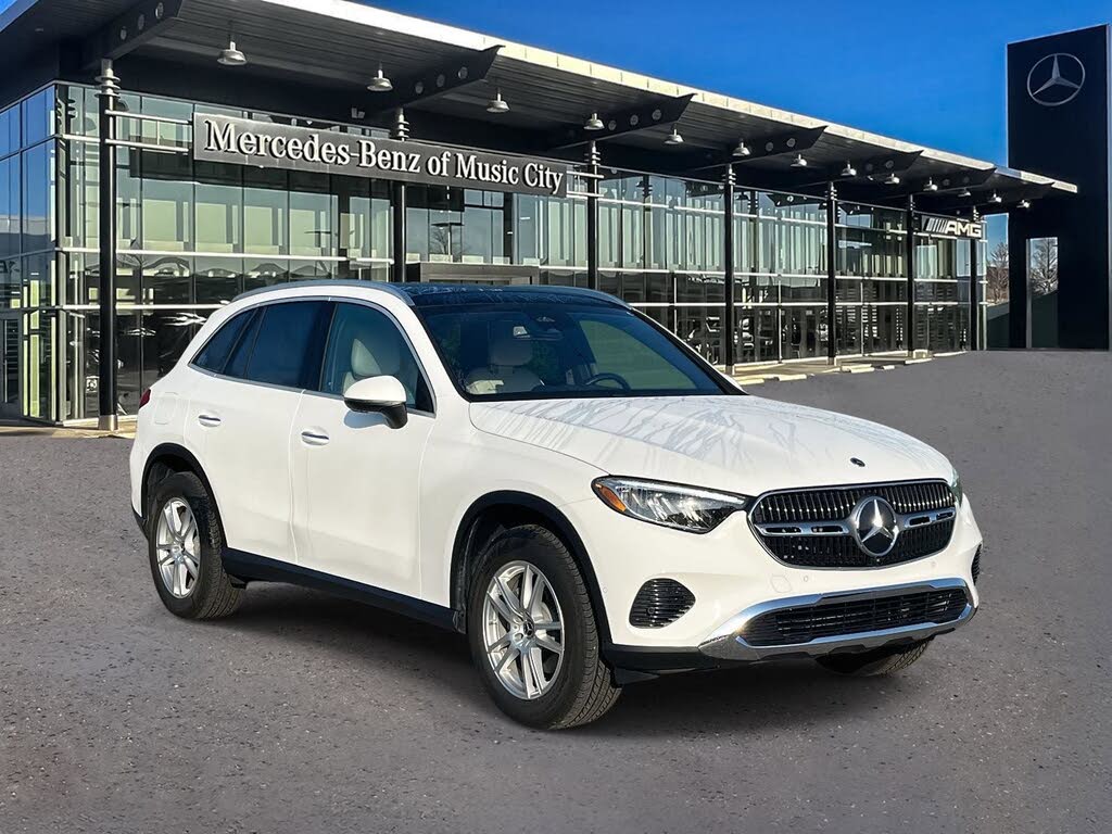 2025 Mercedes-Benz GLC 300 RWD