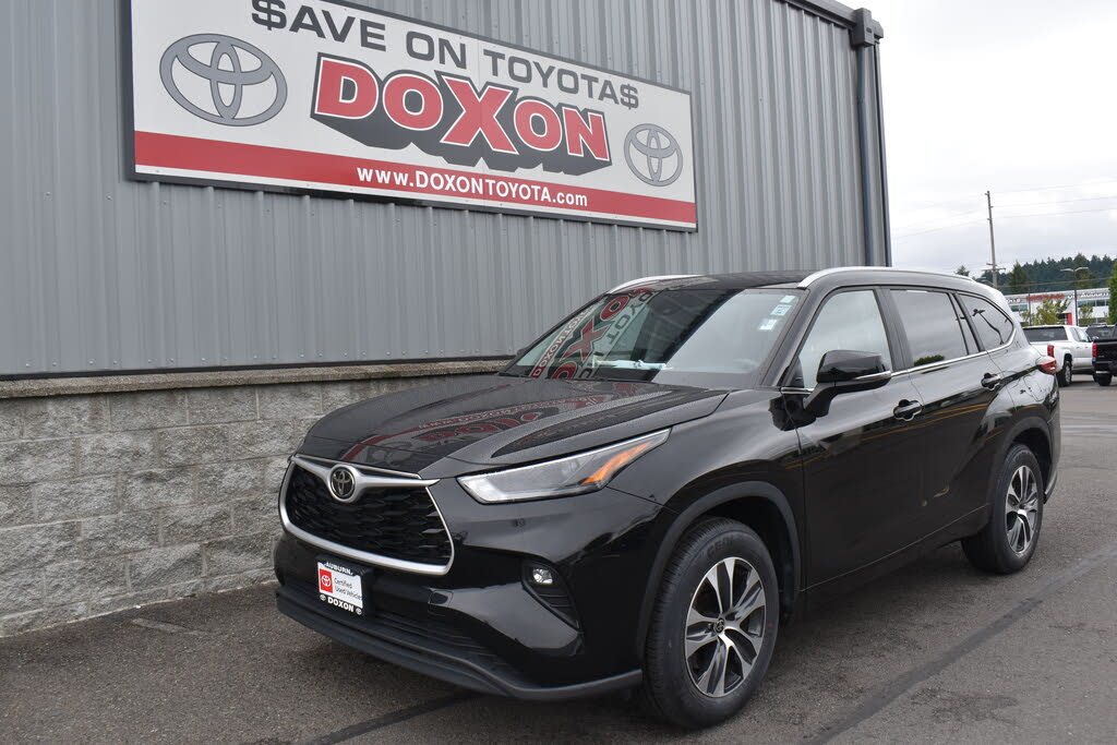 2023 Toyota Highlander XLE FWD