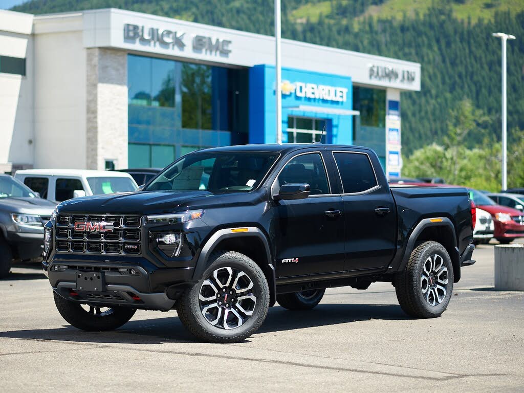 2025 GMC Canyon AT4 Crew Cab 4WD