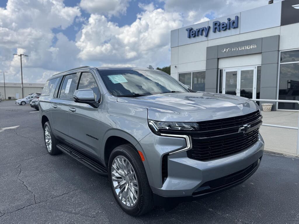 2023 Chevrolet Suburban RST RWD