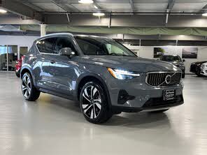 Volvo XC40 B5 Plus Bright Theme AWD
