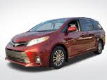 Toyota Sienna XLE 7-Passenger FWD with Auto-Access Seat