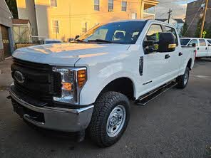 Ford F-250 Super Duty XL Crew Cab 4WD