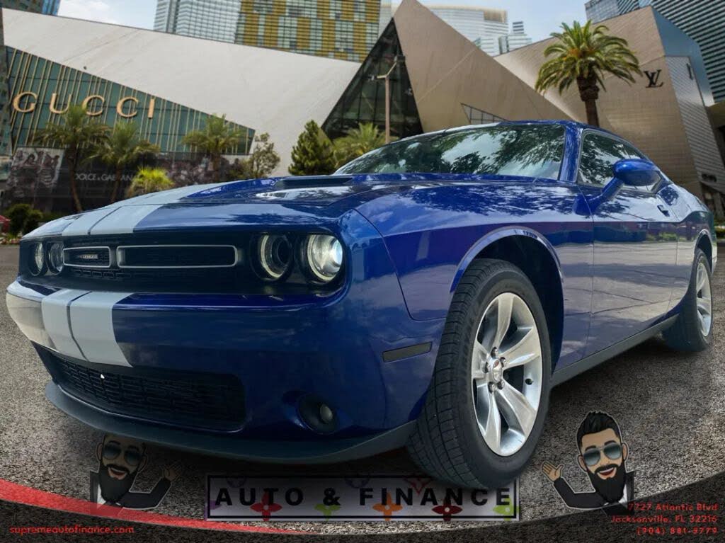 2019 Dodge Challenger SXT RWD