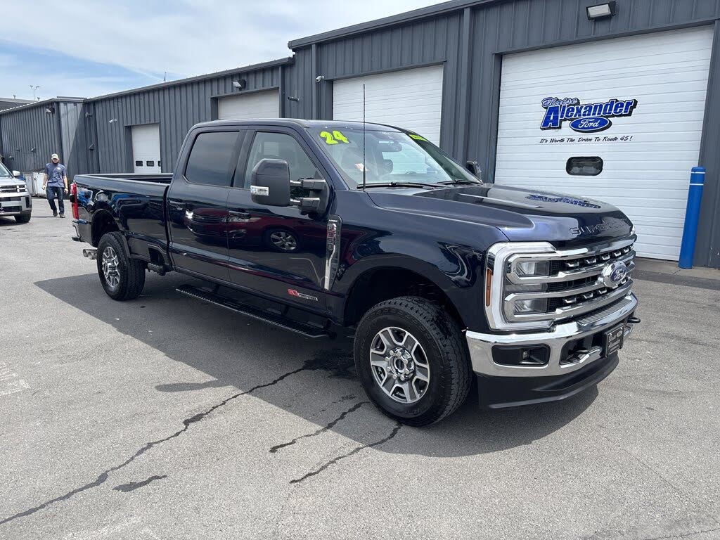 2024 Ford F-350 Super Duty Lariat Crew Cab 4WD