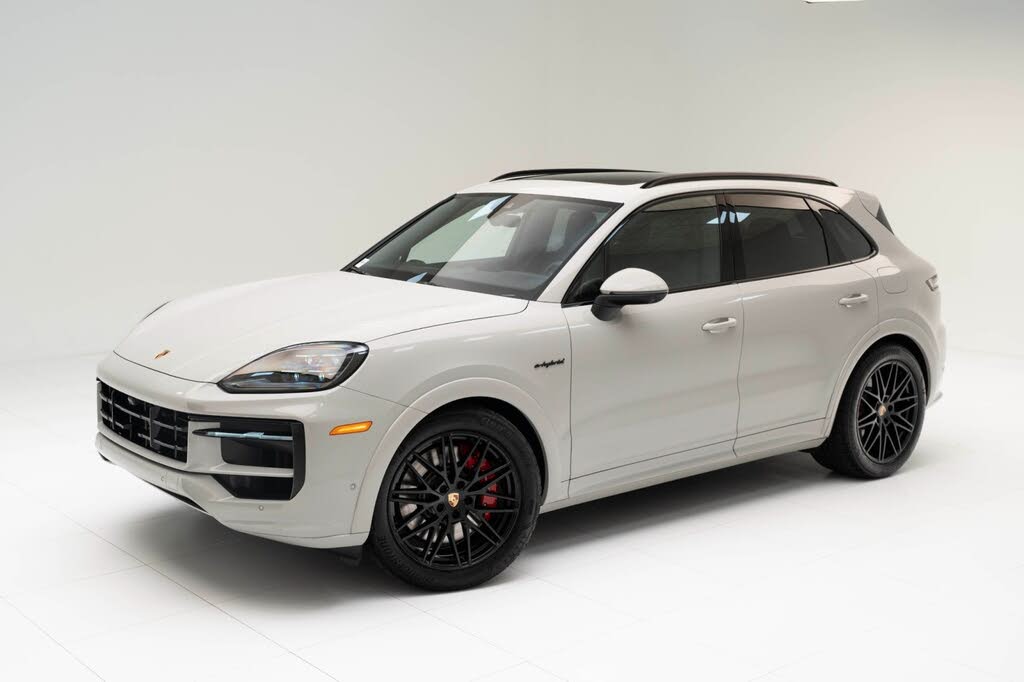 2025 Porsche Cayenne S AWD