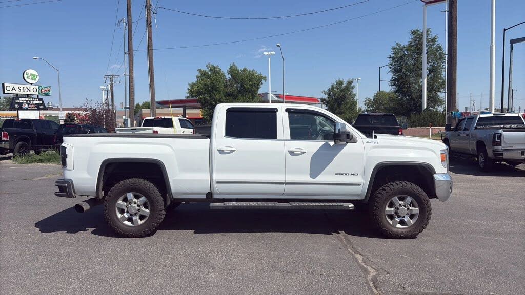 2016 GMC Sierra 2500HD SLT Crew Cab SB 4WD