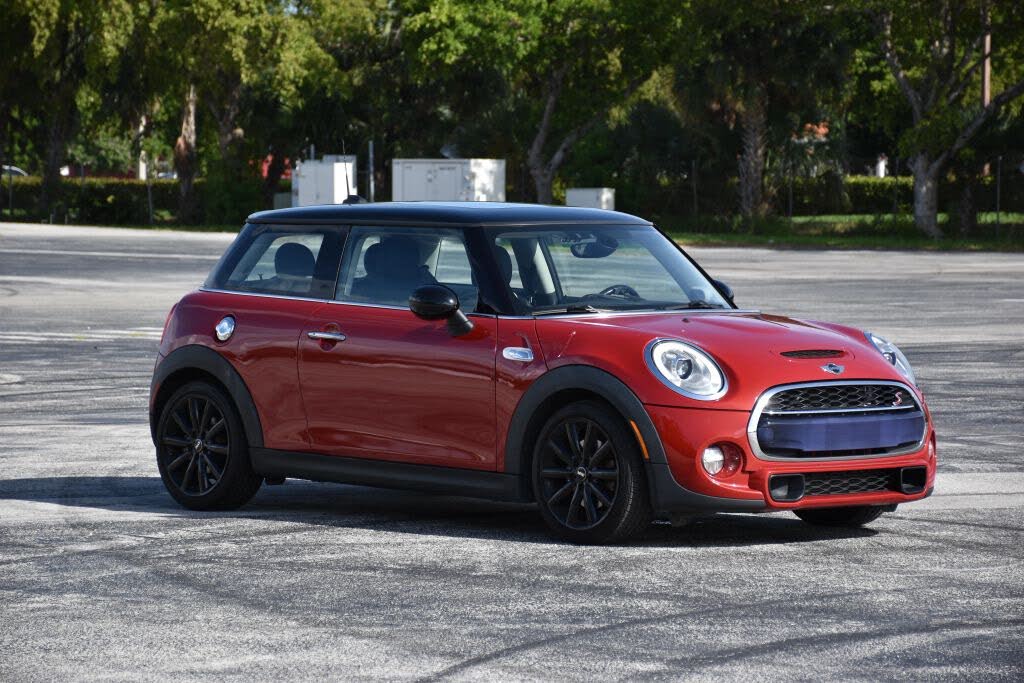 2016 MINI Cooper S 2-Door Hatchback FWD
