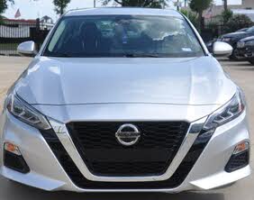 Nissan Altima 2.5 SV FWD