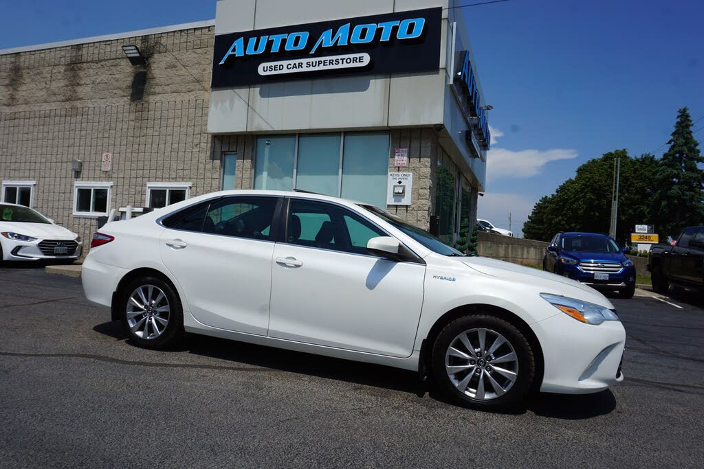 2017 Toyota Camry Hybrid XLE FWD