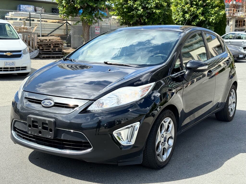 2013 Ford Fiesta Titanium Hatchback