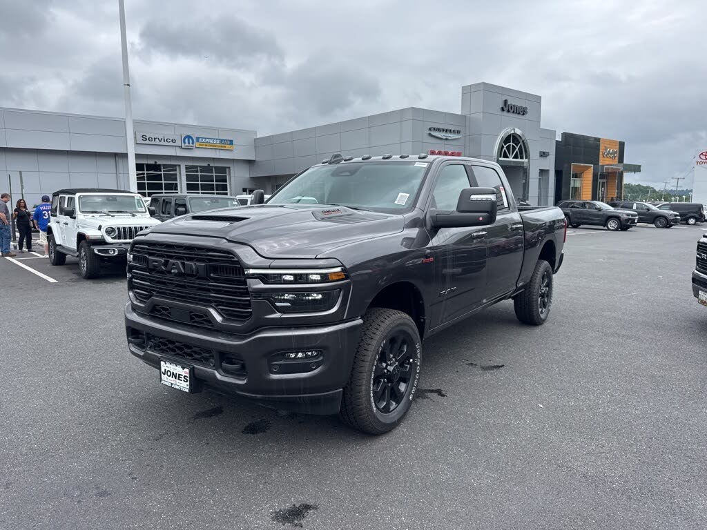 2025 RAM 2500 Laramie Crew Cab 4WD