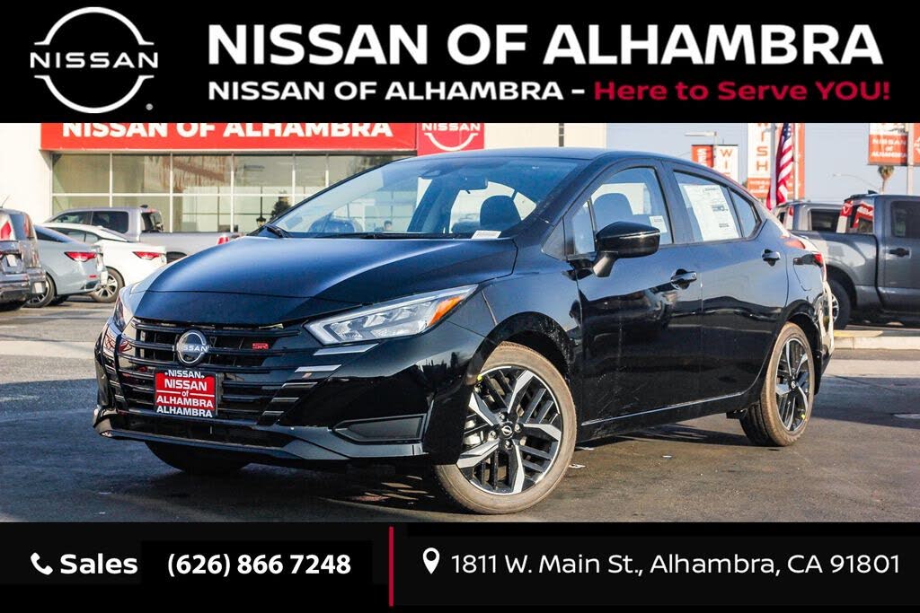 2025 Nissan Versa SR FWD