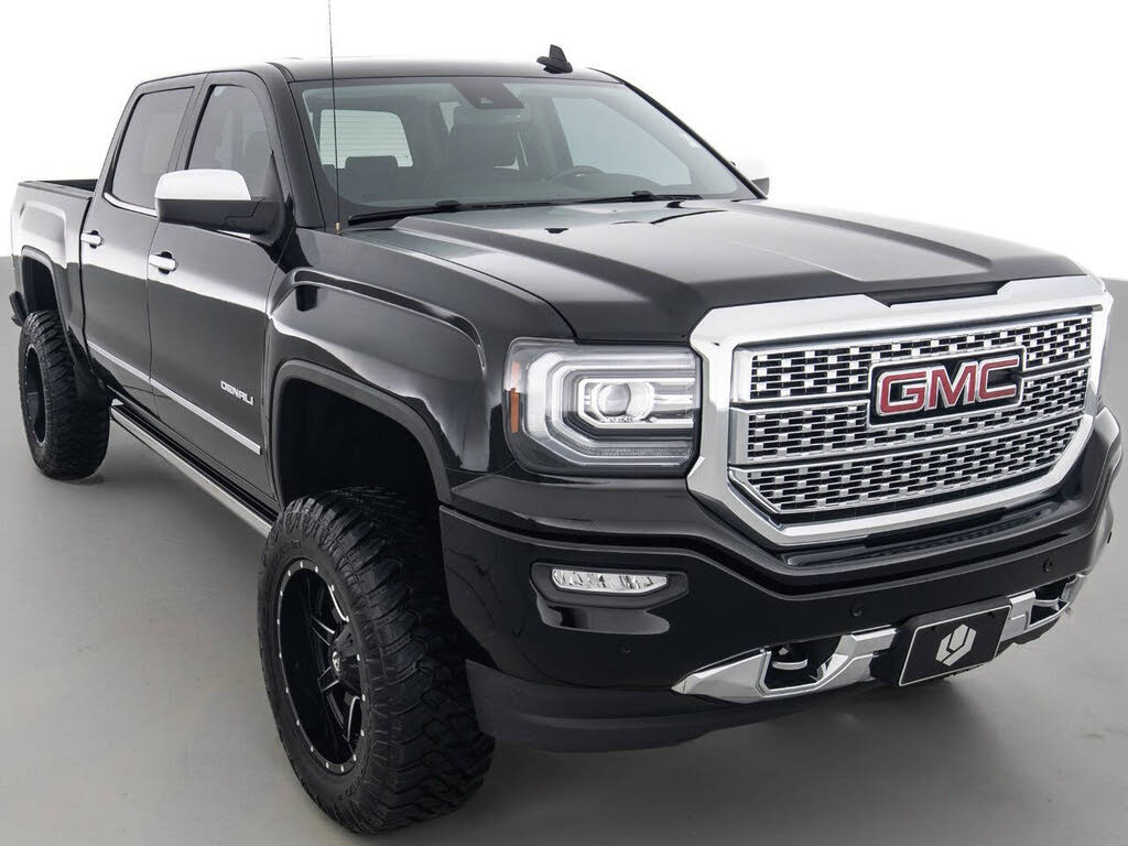 2017 GMC Sierra 1500 Denali Crew Cab 4WD