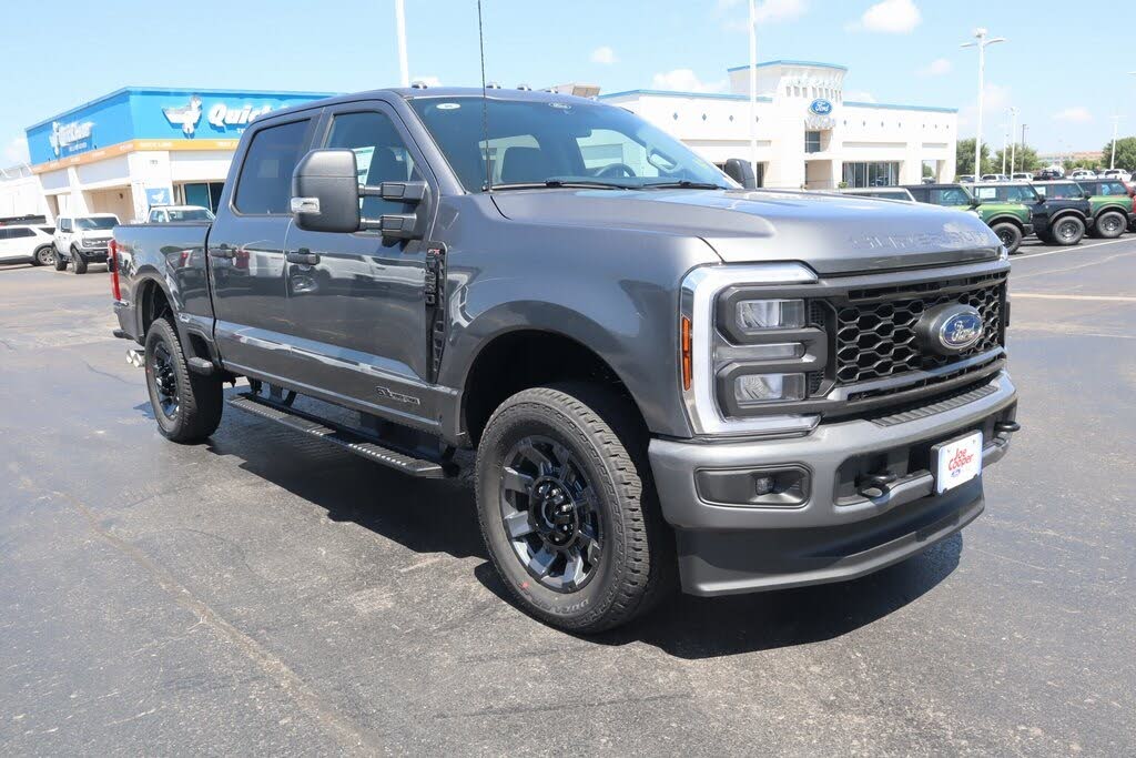 2025 Ford F-250 Super Duty XL Crew Cab 4WD