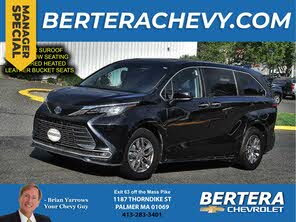 Toyota Sienna XLE 7-Passenger FWD
