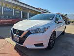 Nissan Versa SV FWD