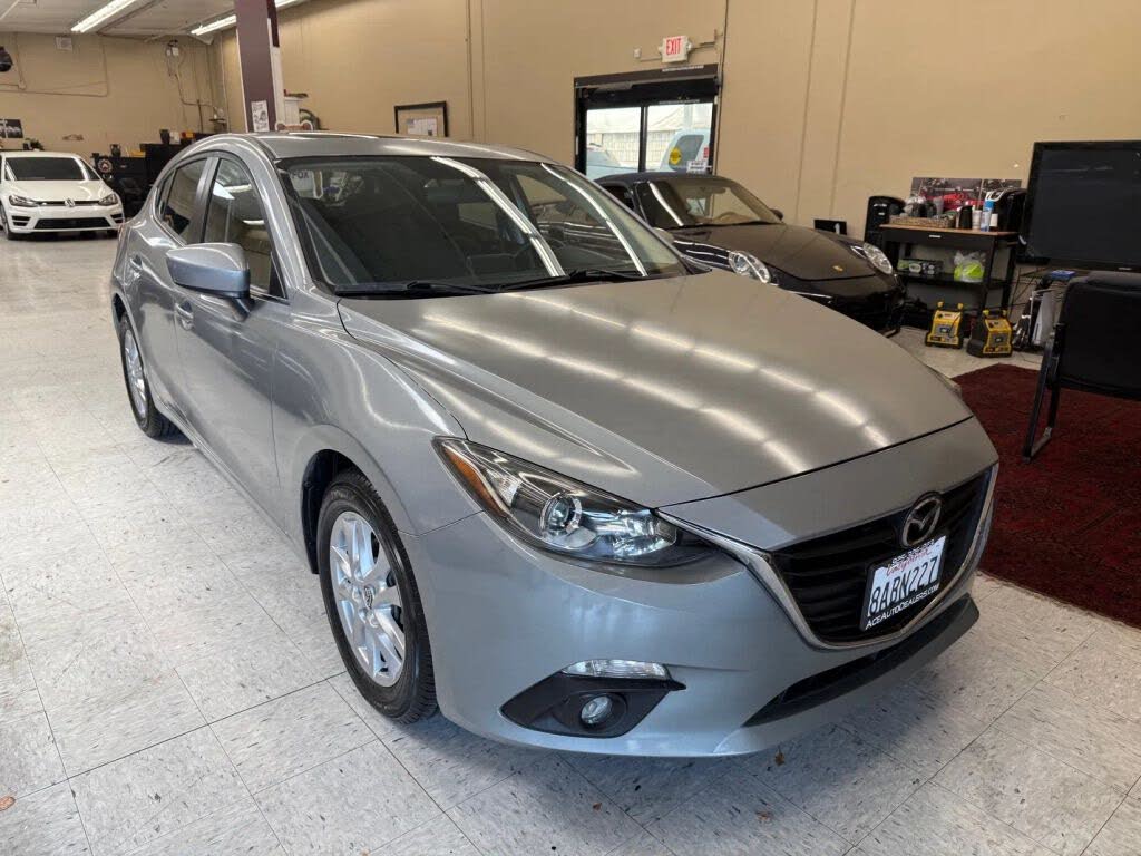 2015 Mazda MAZDA3 i Touring Hatchback