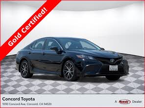 Toyota Camry Hybrid SE FWD