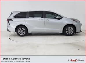 Toyota Sienna XLE 7-Passenger FWD