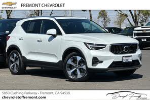 Volvo XC40 B5 Plus Bright Theme AWD