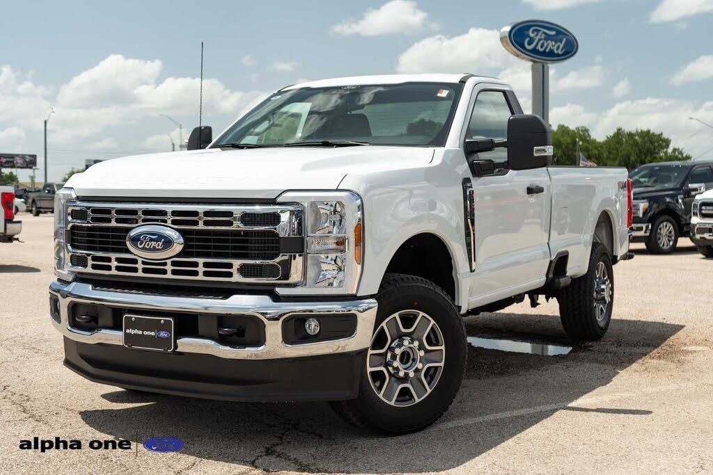 2025 Ford F-350 Super Duty XLT Regular Cab LB 4WD