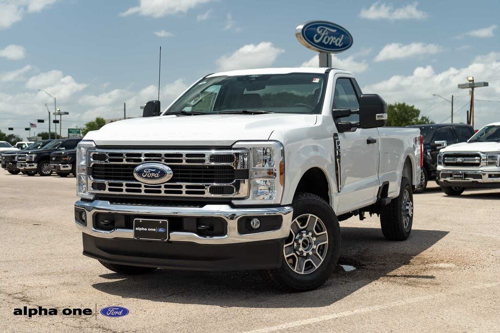 2025 Ford F-350 Super Duty XLT Regular Cab LB 4WD