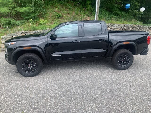 2025 GMC Canyon Elevation Crew Cab 4WD