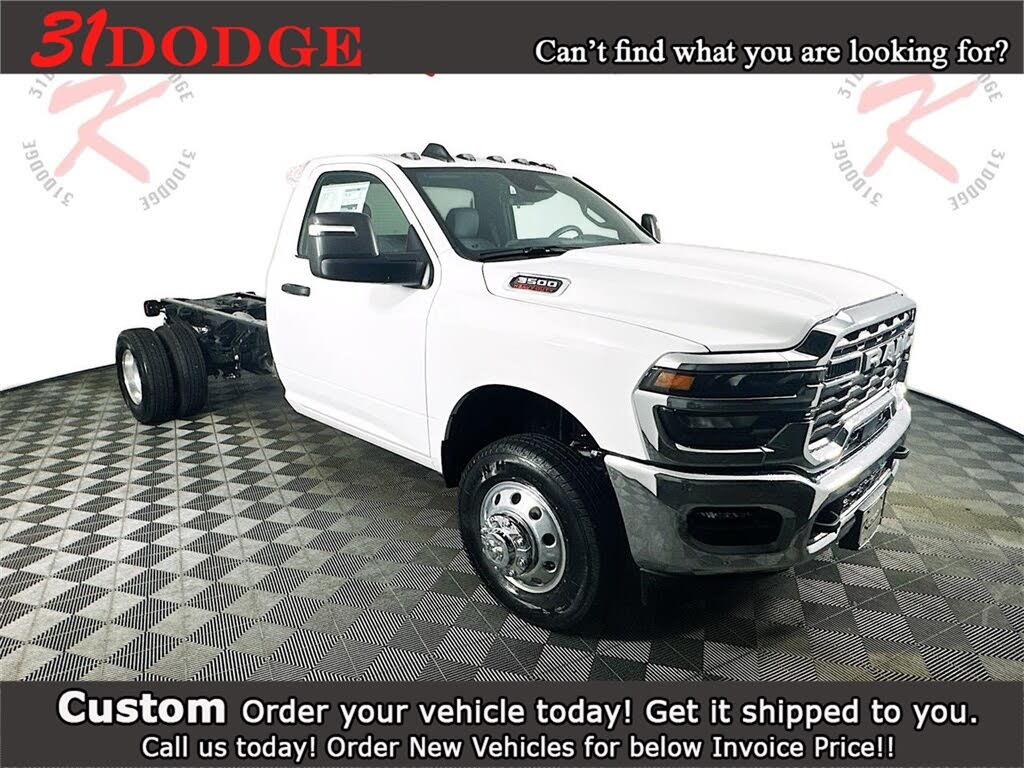 2025 RAM 3500 Chassis Tradesman Regular Cab LB DRW RWD