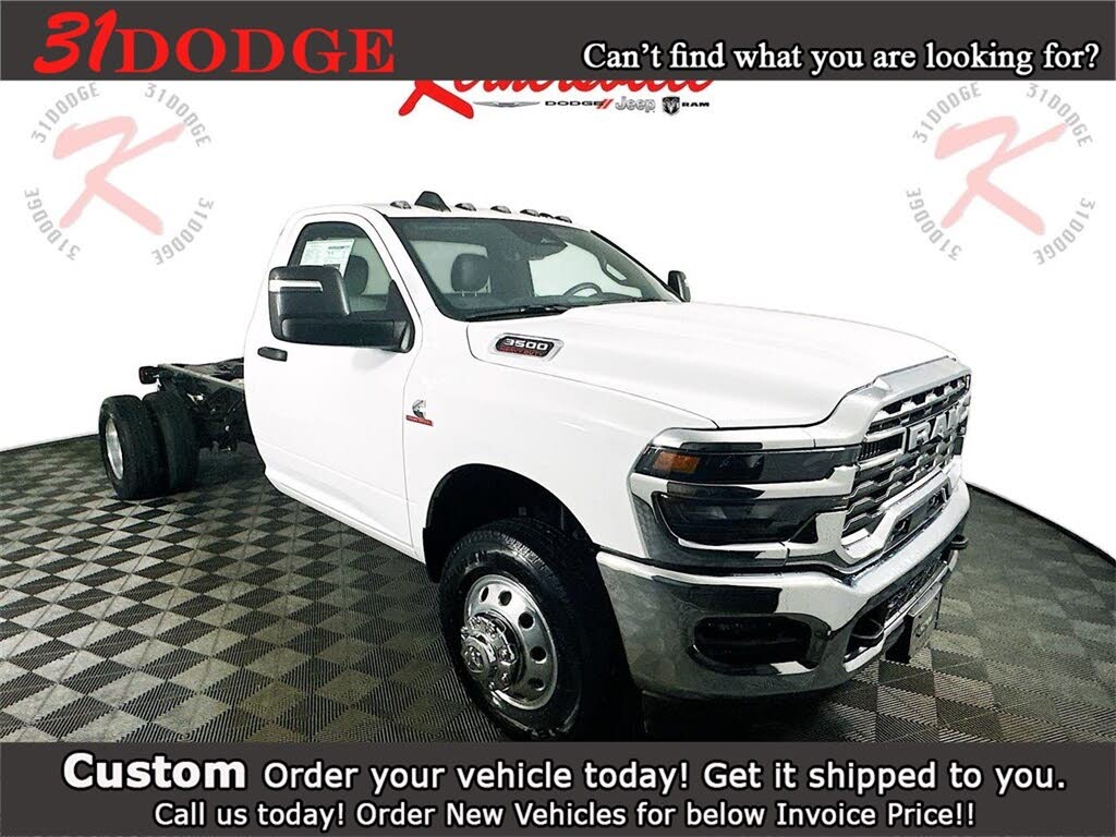 2025 RAM 3500 Chassis Tradesman Regular Cab LB DRW RWD