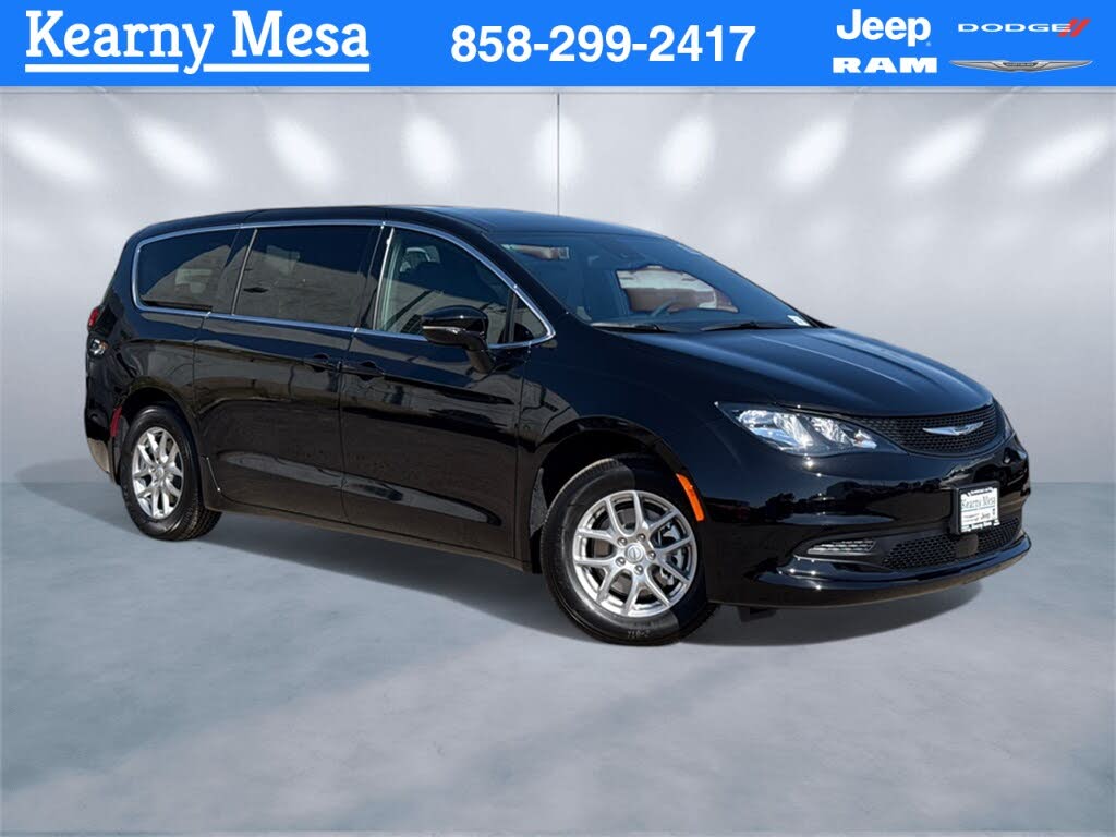 2025 Chrysler Voyager LX FWD