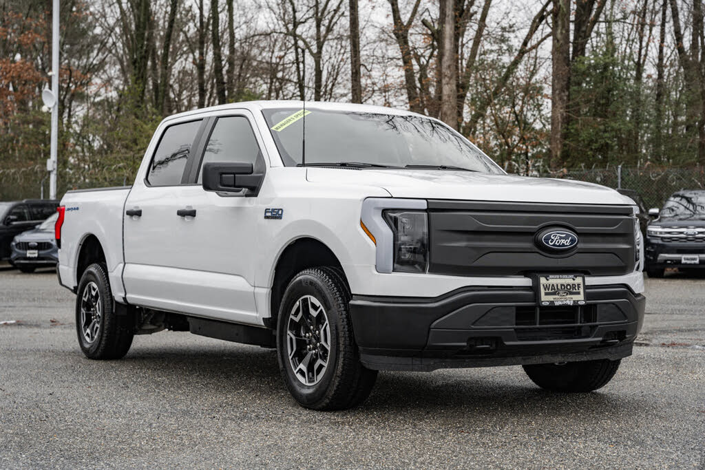 2024 Ford F-150 Lightning Pro SuperCrew AWD