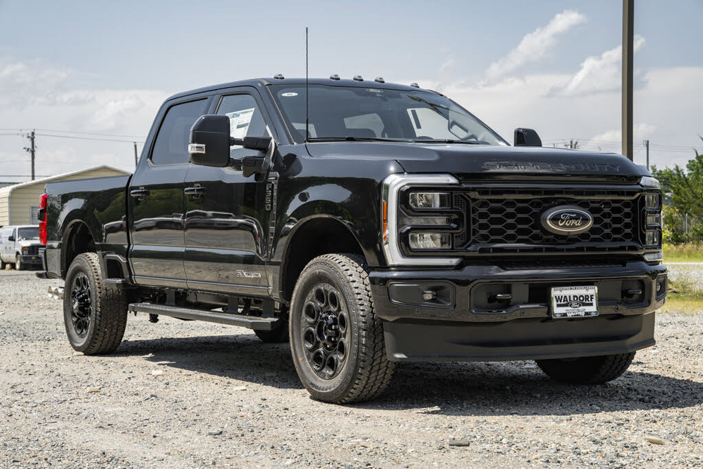2025 Ford F-350 Super Duty Lariat Crew Cab 4WD