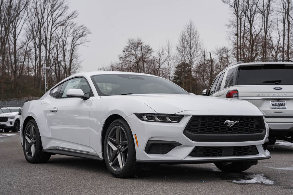 2025 Ford Mustang EcoBoost Fastback RWD