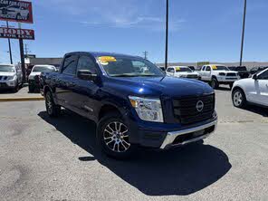 Nissan Titan SV Crew Cab 4WD