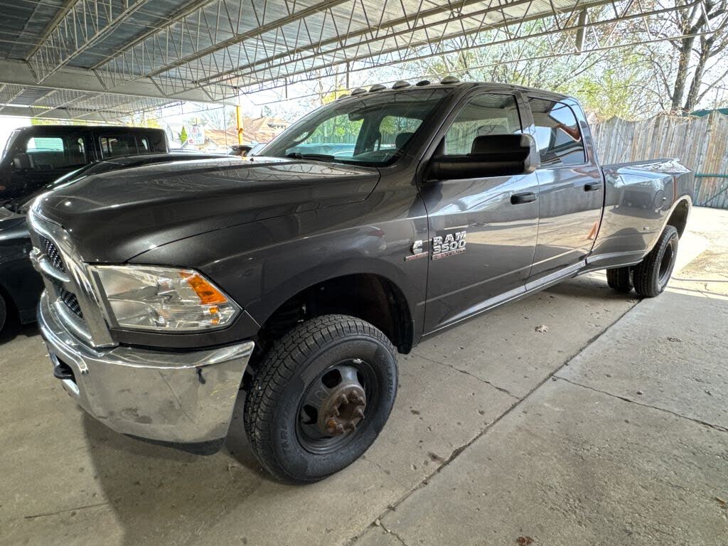 2018 RAM 3500 Tradesman Crew Cab LB DRW 4WD