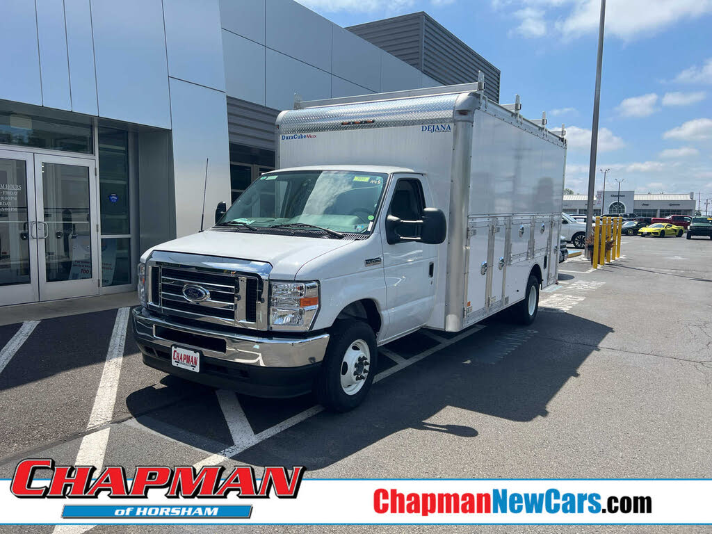 2025 Ford E-Series Chassis E-450 SD Stripped 158 DRW RWD