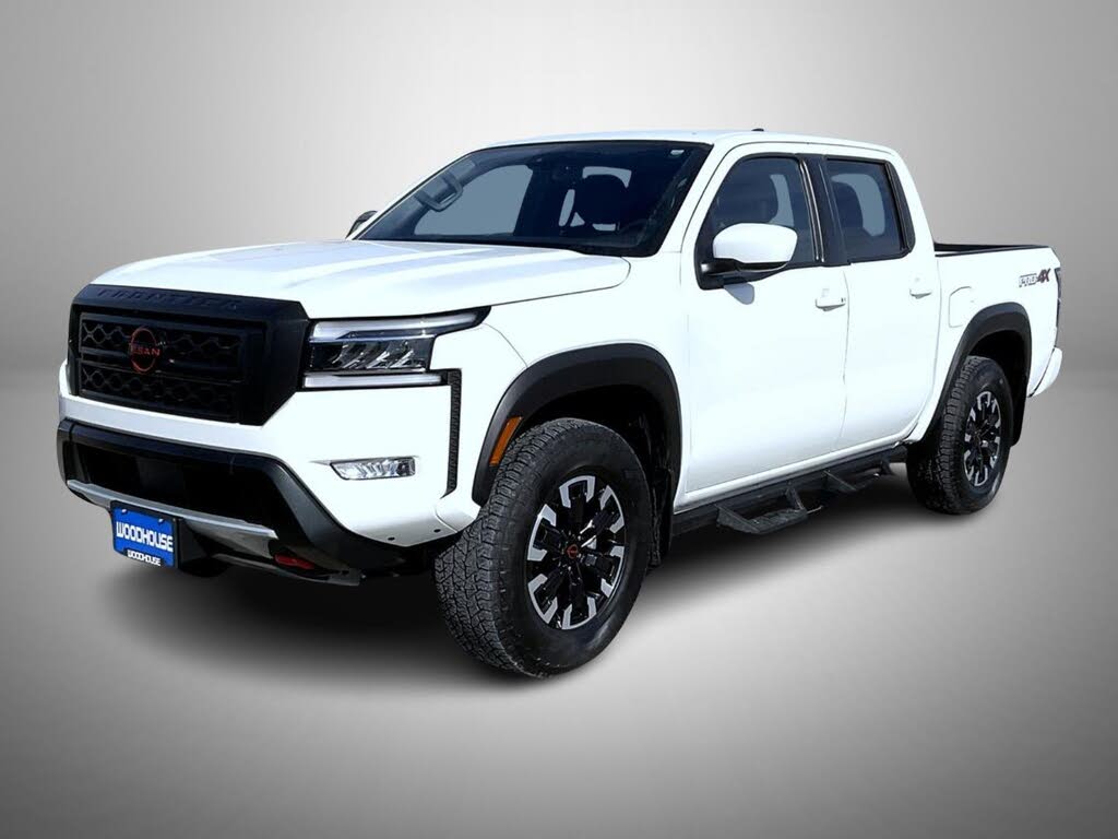 2024 Nissan Frontier PRO-4X Crew Cab 4WD