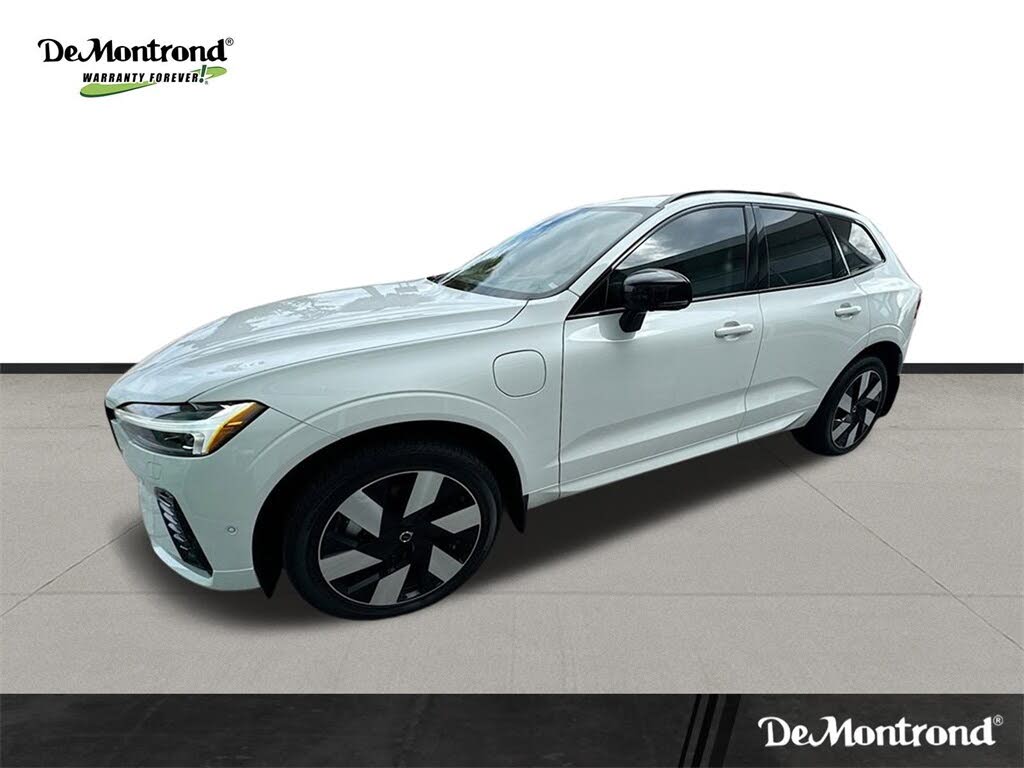 2025 Volvo XC60 Recharge T8 Plus Dark Theme eAWD