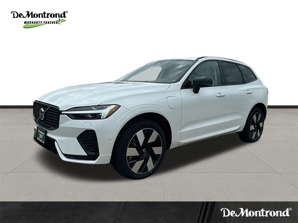 2025 Volvo XC60 Recharge T8 Plus Dark Theme eAWD