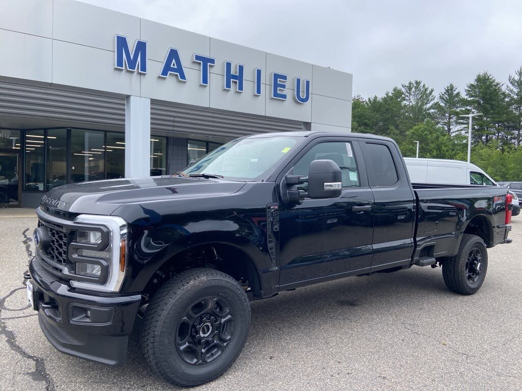 2025 Ford F-350 Super Duty XL SuperCab LB 4WD