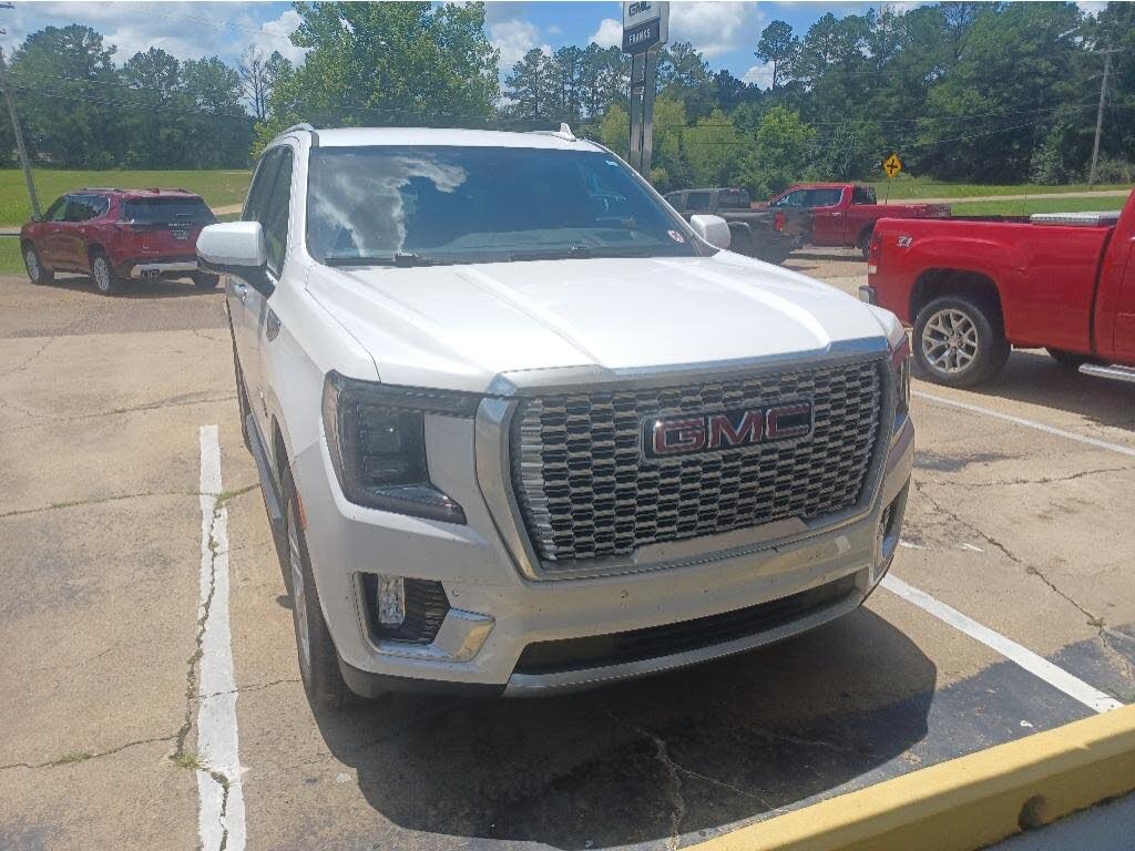 2024 GMC Yukon Denali 4WD