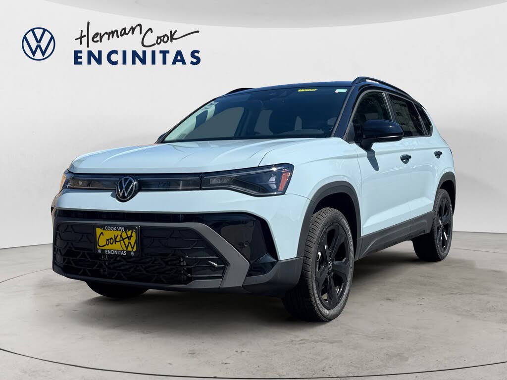 2025 Volkswagen Taos SE Black 4Motion