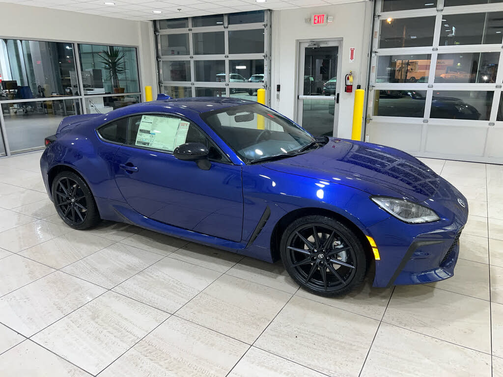 2025 Toyota GR86 Premium RWD