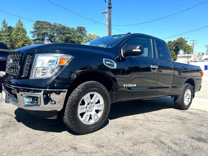 2017 Nissan Titan SV King Cab