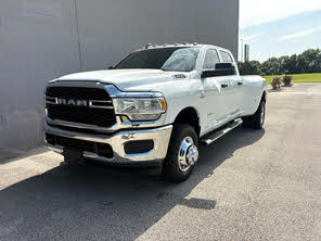 RAM 3500 Tradesman Crew Cab LB DRW 4WD