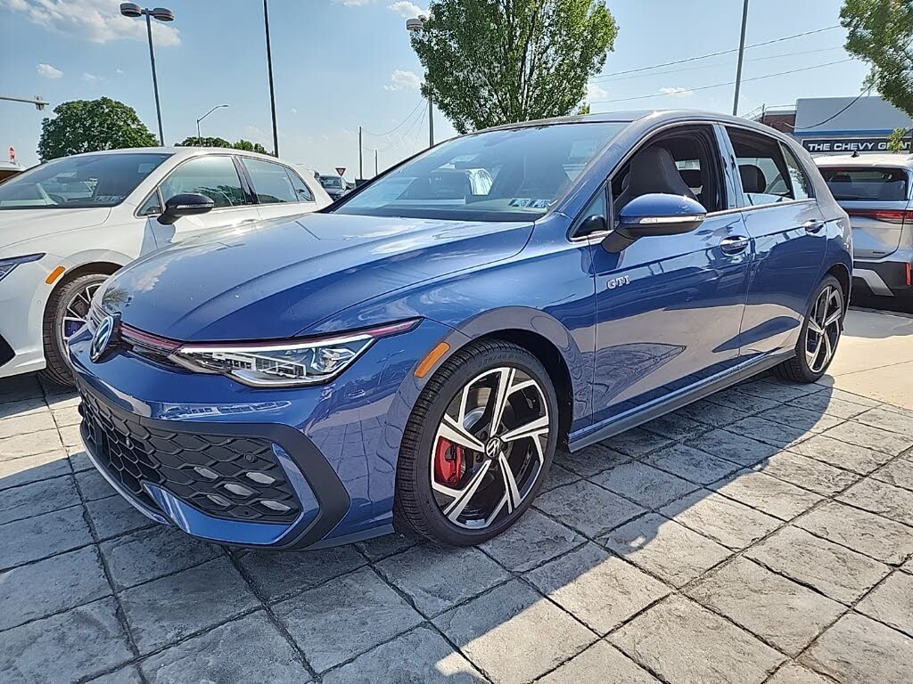 2025 Volkswagen Golf GTI SE FWD